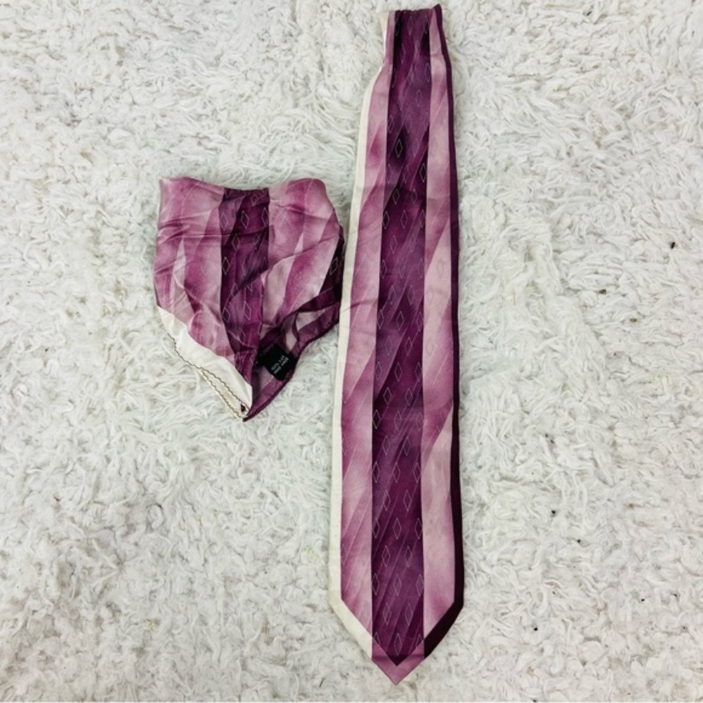 Stacy Adams Pink & purple striped 100% silk printed Tie Set with pocket square